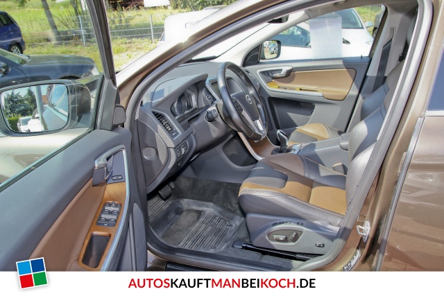 XC60 D5 AWD Summum Kamera Navi PDC / Foto 5
