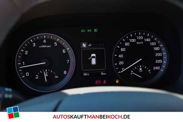 Tucson 1.6 Trend 2WD Autom.Navi / Foto 9