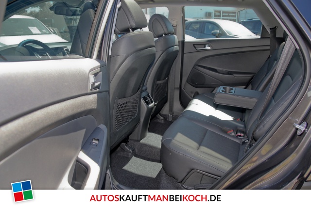 Tucson 1.6 Trend 2WD Navi Leder Panod. / Foto 6