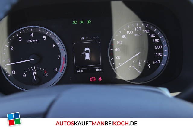 Tucson 1.6 Trend 2WD Navi Leder Panod. / Foto 9