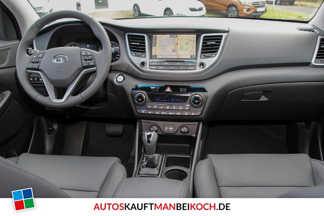 Tucson 1.6 Premium 4WD Autom. Leder Navi Panod. / Foto 8