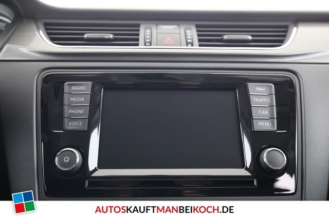 Rapid Spaceback 1.0 TSI Clever Navi Xenon PDC LM / Foto 9