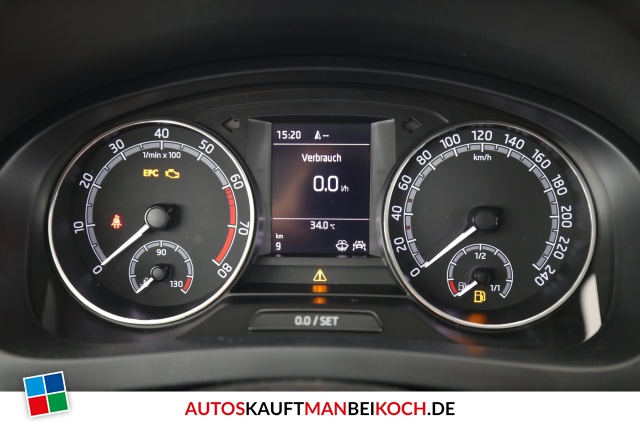 Rapid Spaceback 1.0 TSI Clever LichtSicht Navi / Foto 4