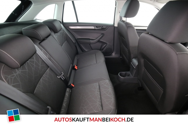Rapid Spaceback 1.0 TSI Clever LichtSicht Navi / Foto 6
