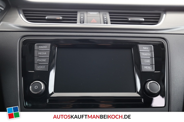 Rapid Spaceback 1.0 TSI Clever LichtSicht Navi / Foto 9