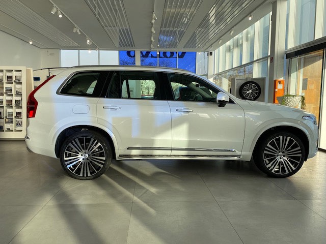 Volvo Xc90 B5 Awd Inscription 22 Navi Led Trittbretter