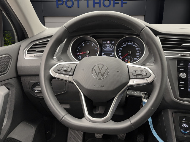 Volkswagen Tiguan 1.5 TSI Life Navi ACC LED LightAssist