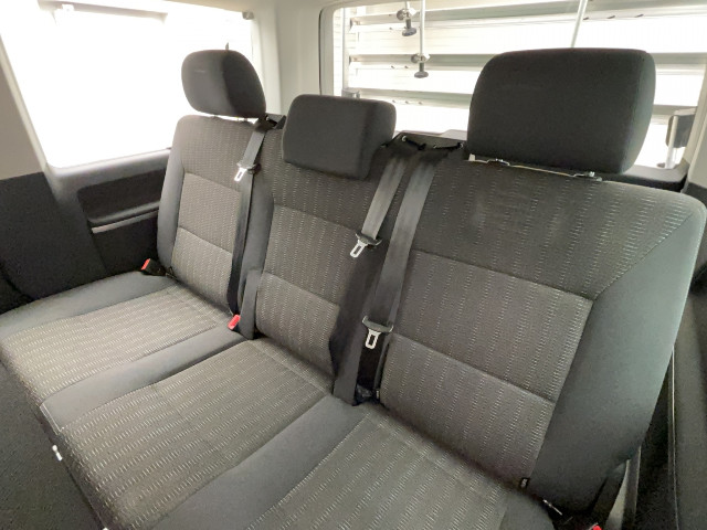 Volkswagen T6 Multivan Comfortline 2.0 DSG TDI Rear Seat Ente