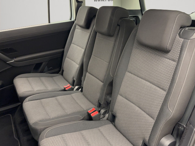 Volkswagen Touran 1.5 TSI Comfortline 7-Sitzer AHK ACC PDC Na