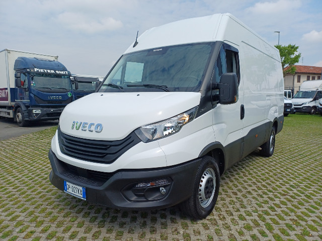 IVECO DAILY 35S16 - 3520