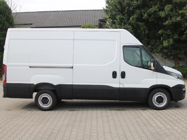 IVECO Daily 35S16A8P Autom. / Klima / RFK / Navi