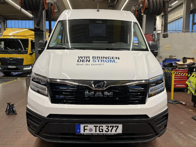 MAN TGE 3.180 4X2F SB
