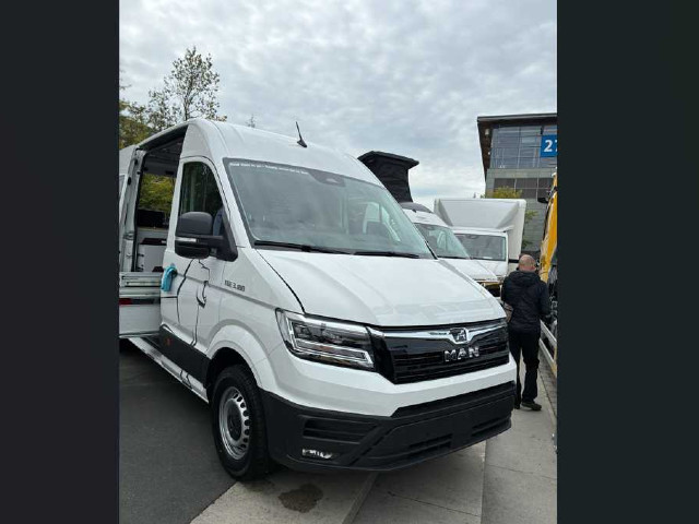 MAN TGE 3.180 4X2F SB FlexmoKögl Regalausbau